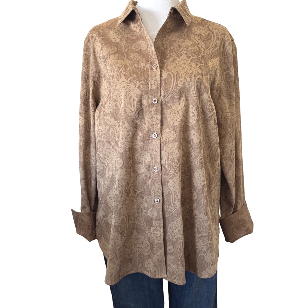 Chico's No Iron Chic Stretch Floral‎ Damask Shirt Tan - Picture 2 of 14